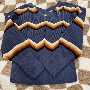 Full Circle Trends Striped V-Neck Sweater NWT Small